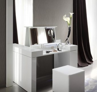 How Dazzling Make up Vanities for Bedroom